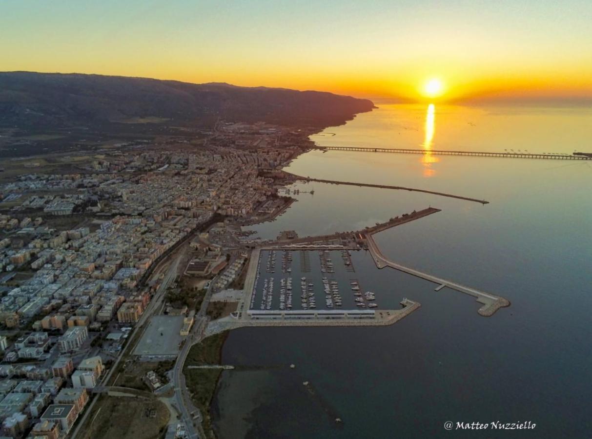 Marina del Gargano Houseboat Manfredonia Exterior foto