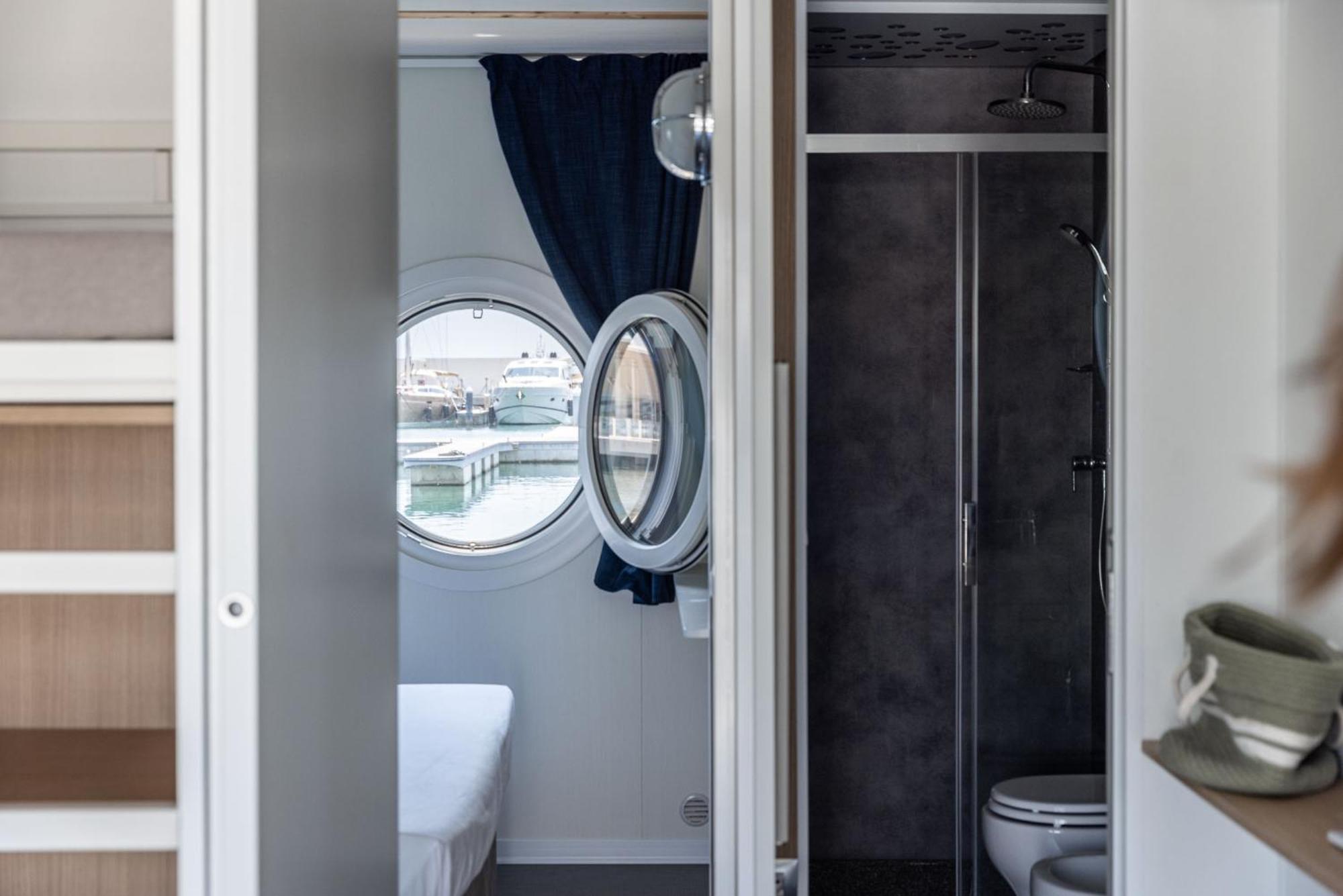 Marina del Gargano Houseboat Manfredonia Exterior foto
