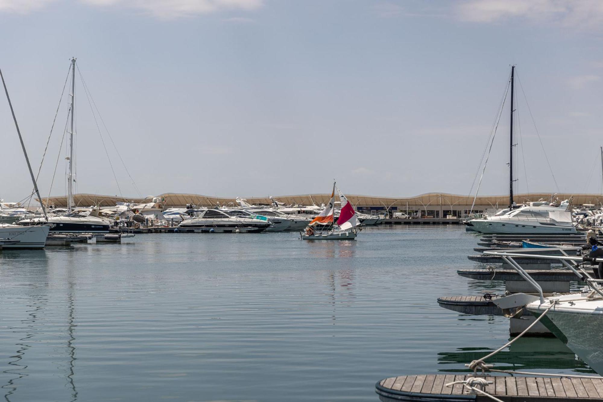 Marina del Gargano Houseboat Manfredonia Exterior foto