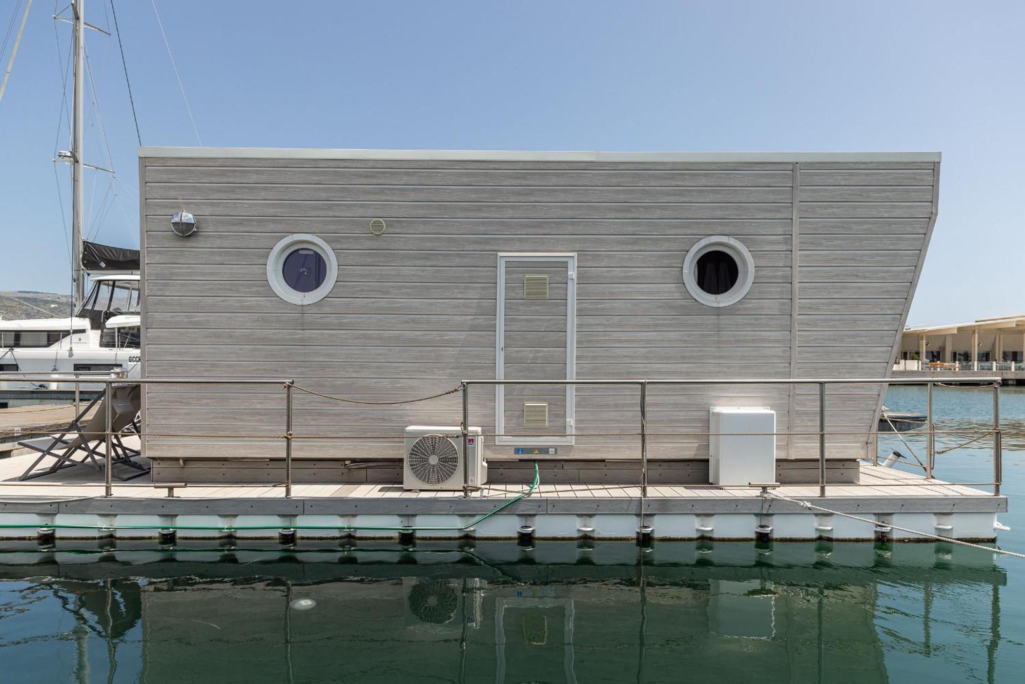 Marina del Gargano Houseboat Manfredonia Exterior foto