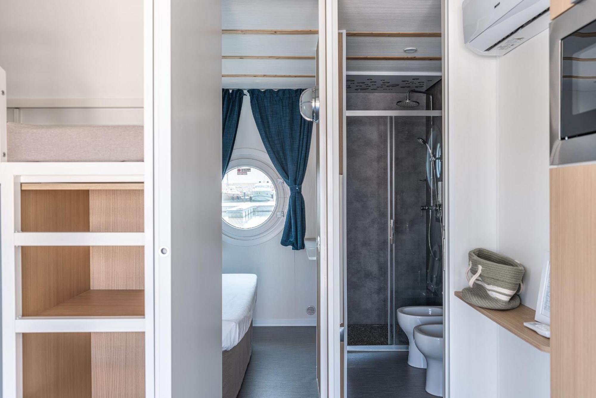 Marina del Gargano Houseboat Manfredonia Exterior foto