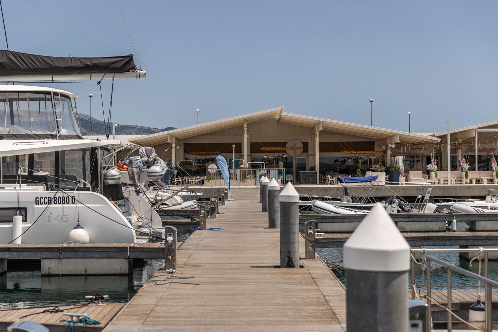 Marina del Gargano Houseboat Manfredonia Exterior foto