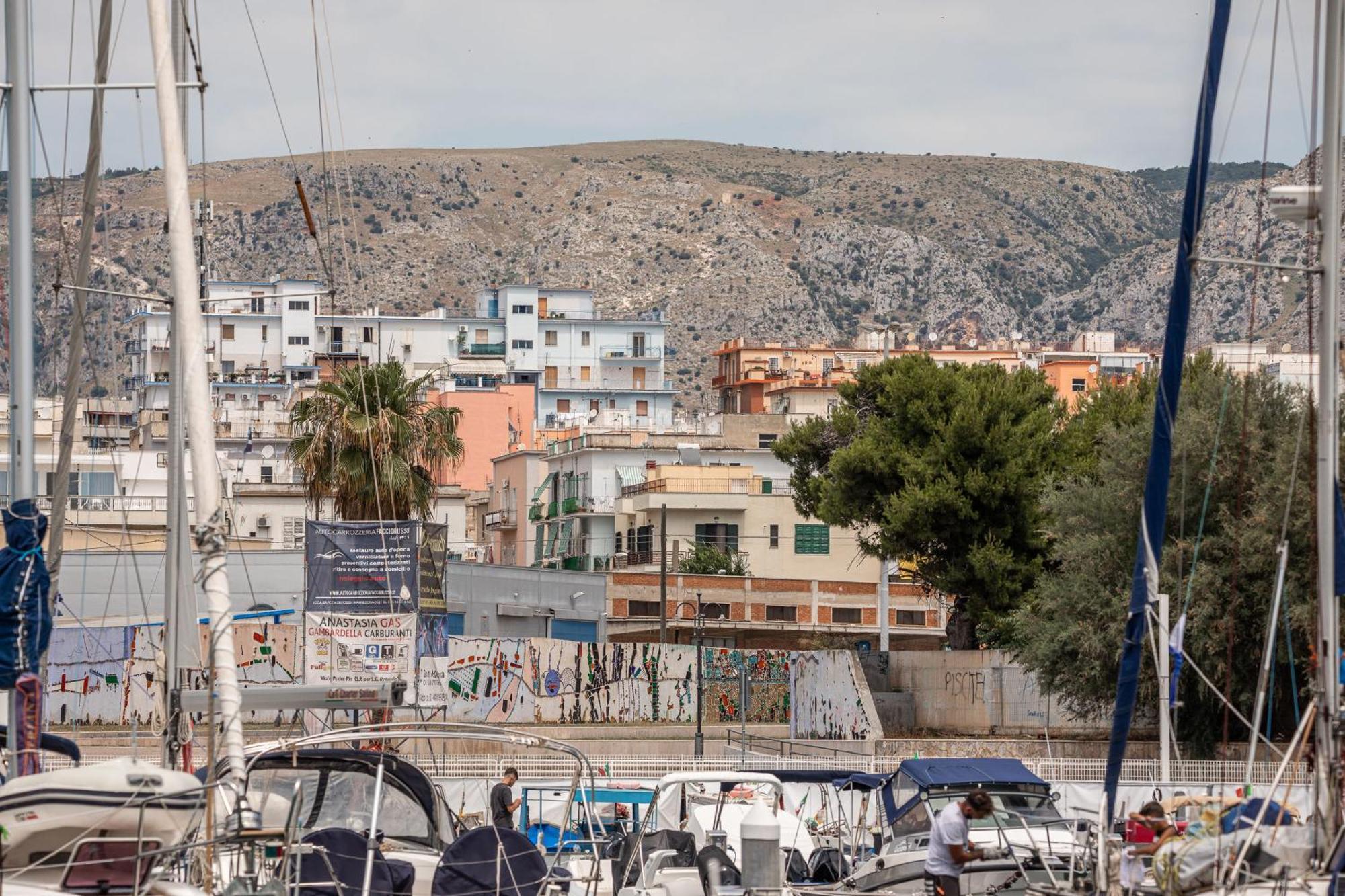 Marina del Gargano Houseboat Manfredonia Exterior foto